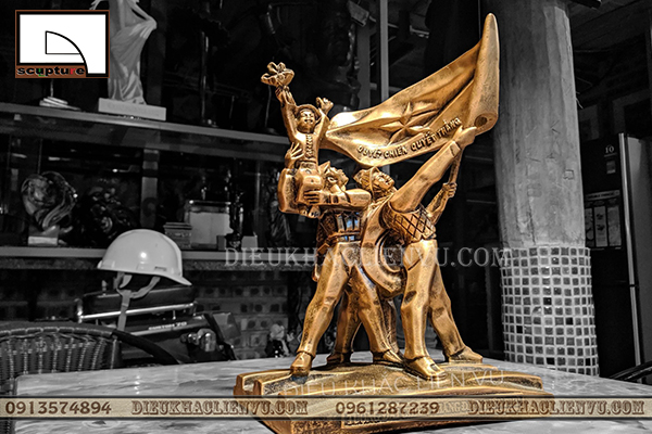 tượng điêu khắc nhỏ